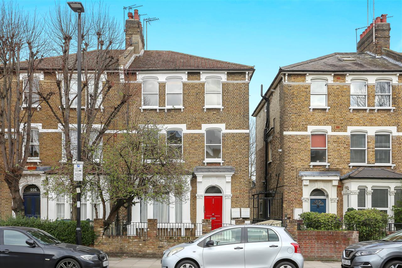 2 bed flat for sale in Brecknock Road - Property Image 1