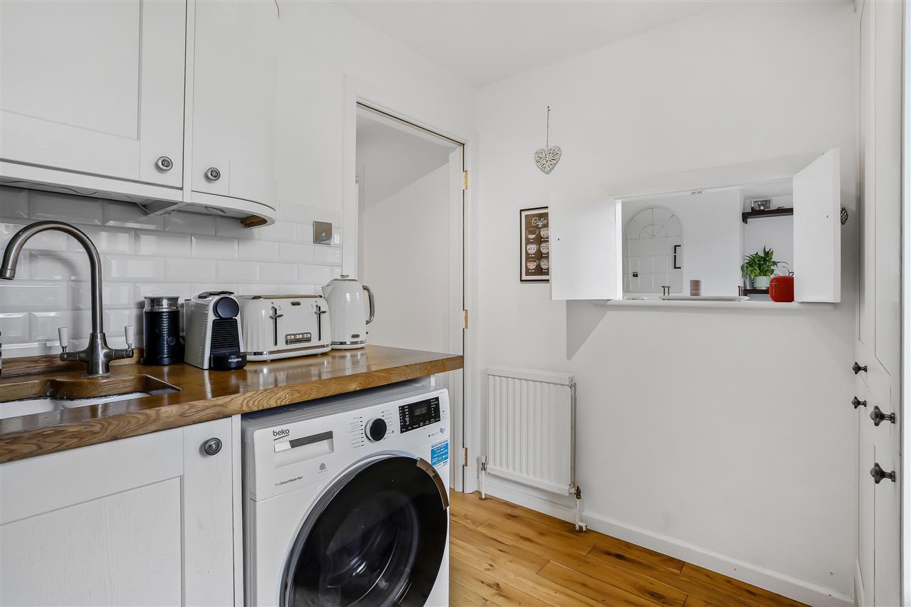 2 bed flat for sale in Brecknock Road  - Property Image 15