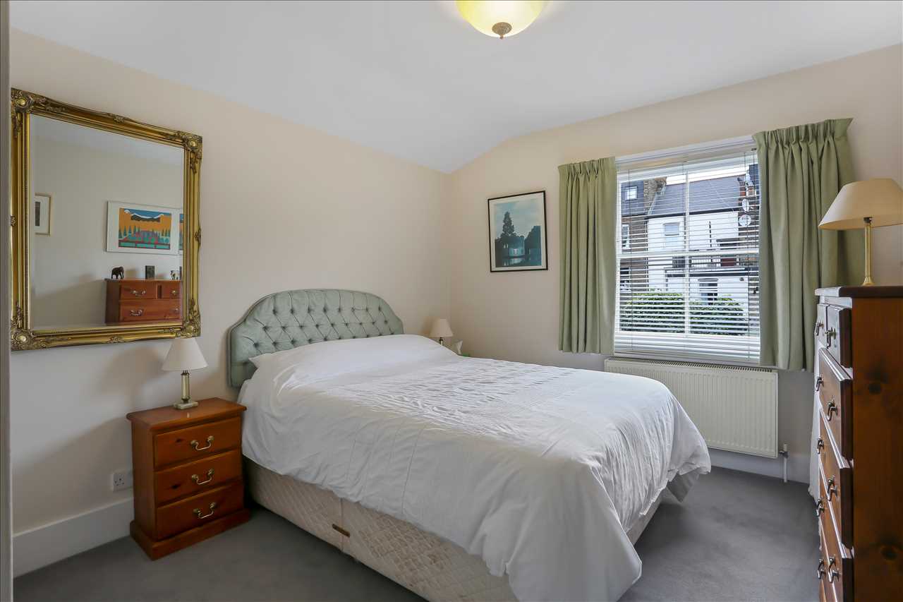 4 bed terraced house for sale in Beversbrook Road  - Property Image 12