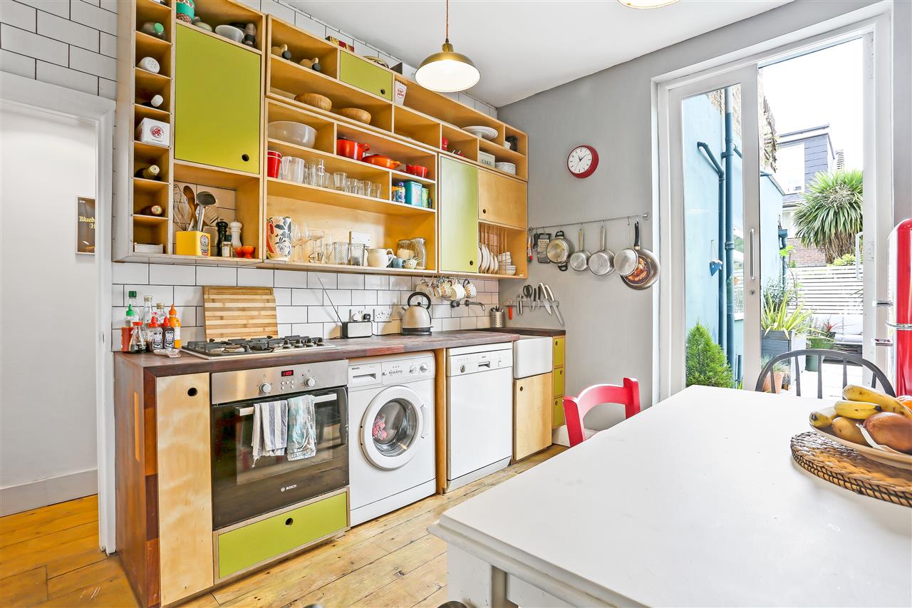 1 bed flat for sale in Gillies Street 10