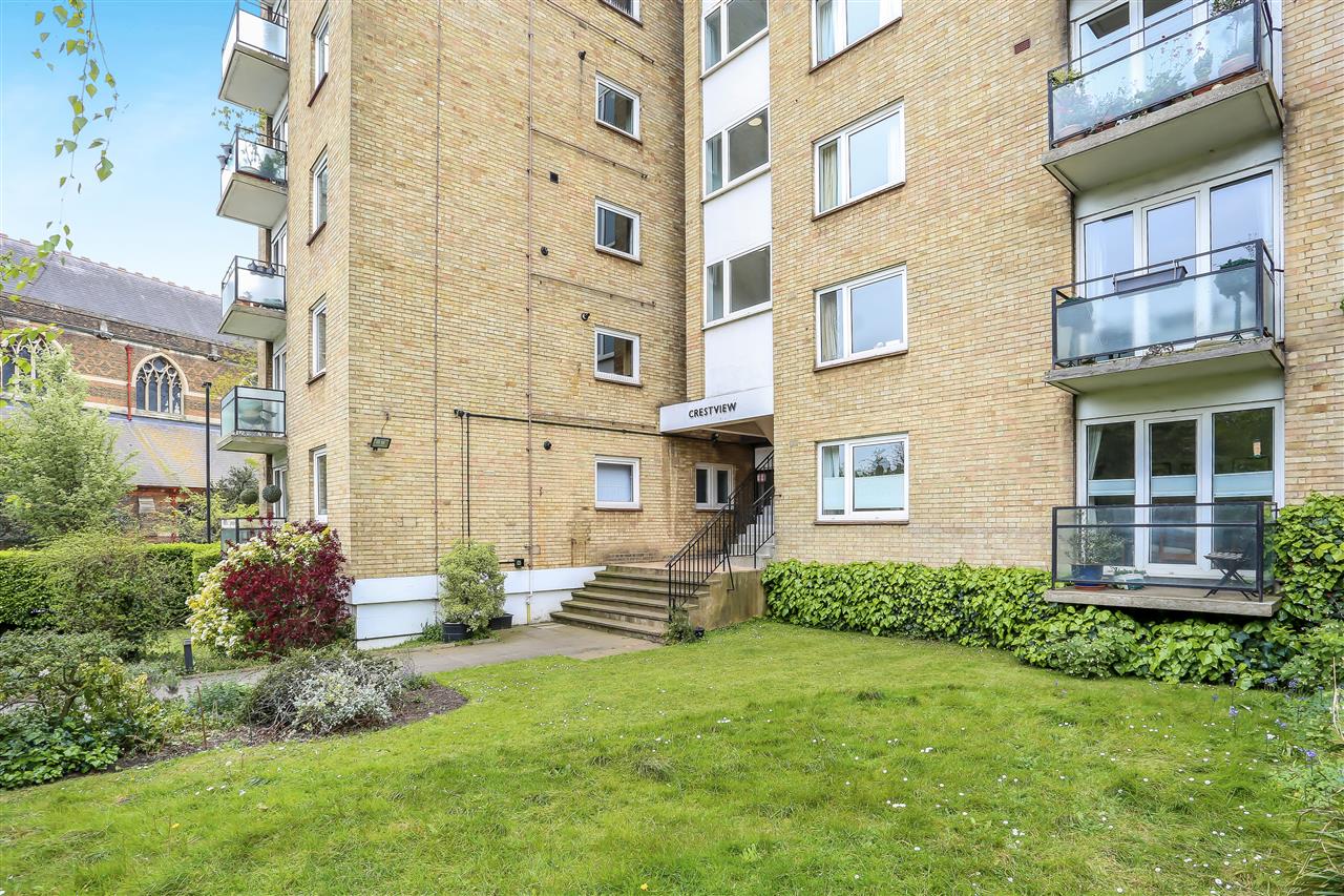 2 bed flat for sale 3