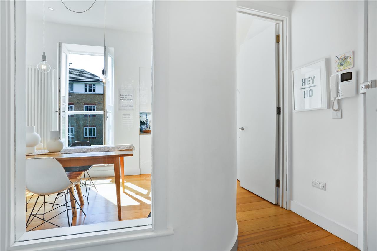 3 bed maisonette for sale in Monnery Road  - Property Image 18
