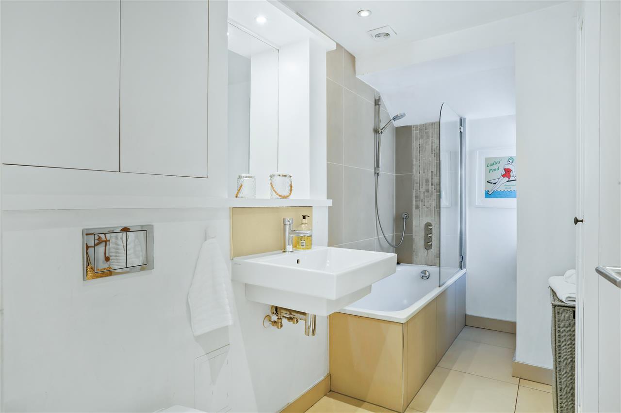 3 bed maisonette for sale in Monnery Road  - Property Image 19