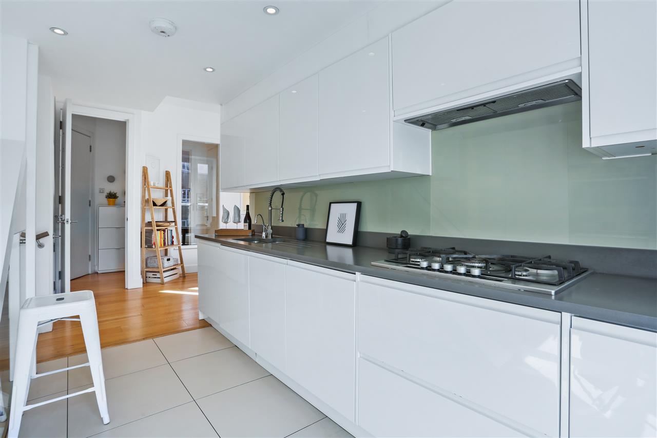 3 bed maisonette for sale in Monnery Road  - Property Image 24