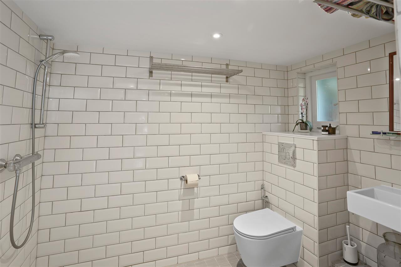 4 bed terraced house for sale  - Property Image 18