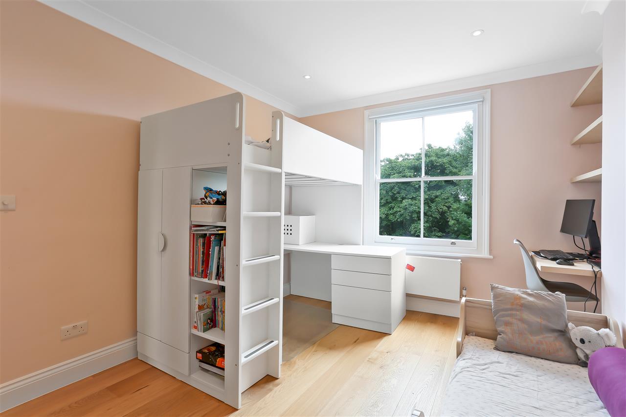 3 bed flat to rent in Huddleston Road  - Property Image 10