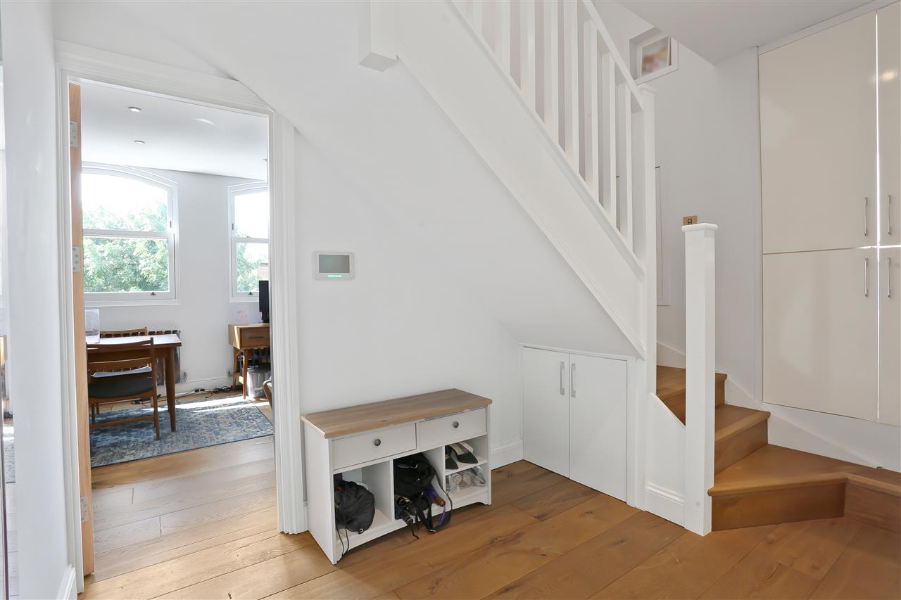 2 bed flat for sale in Tufnell Park Road 14