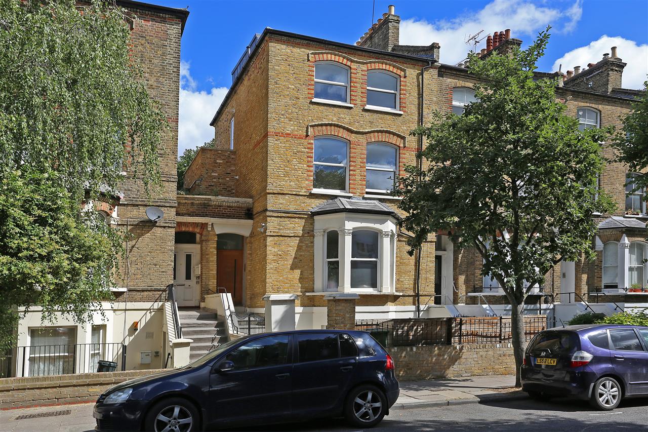 2 bed flat for sale in Tufnell Park Road 17