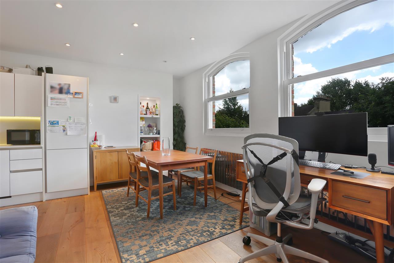 2 bed flat for sale in Tufnell Park Road  - Property Image 19