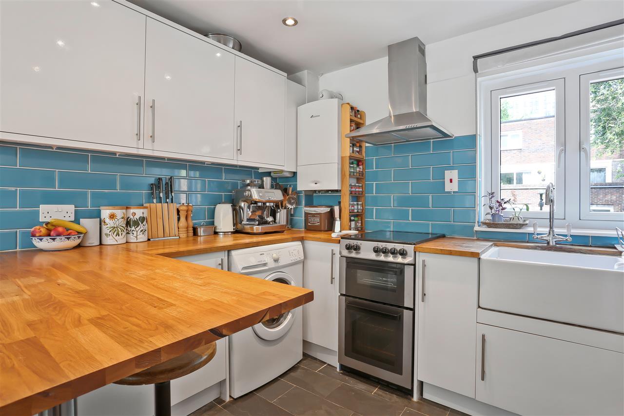 1 bed flat for sale in Bredgar Road 3