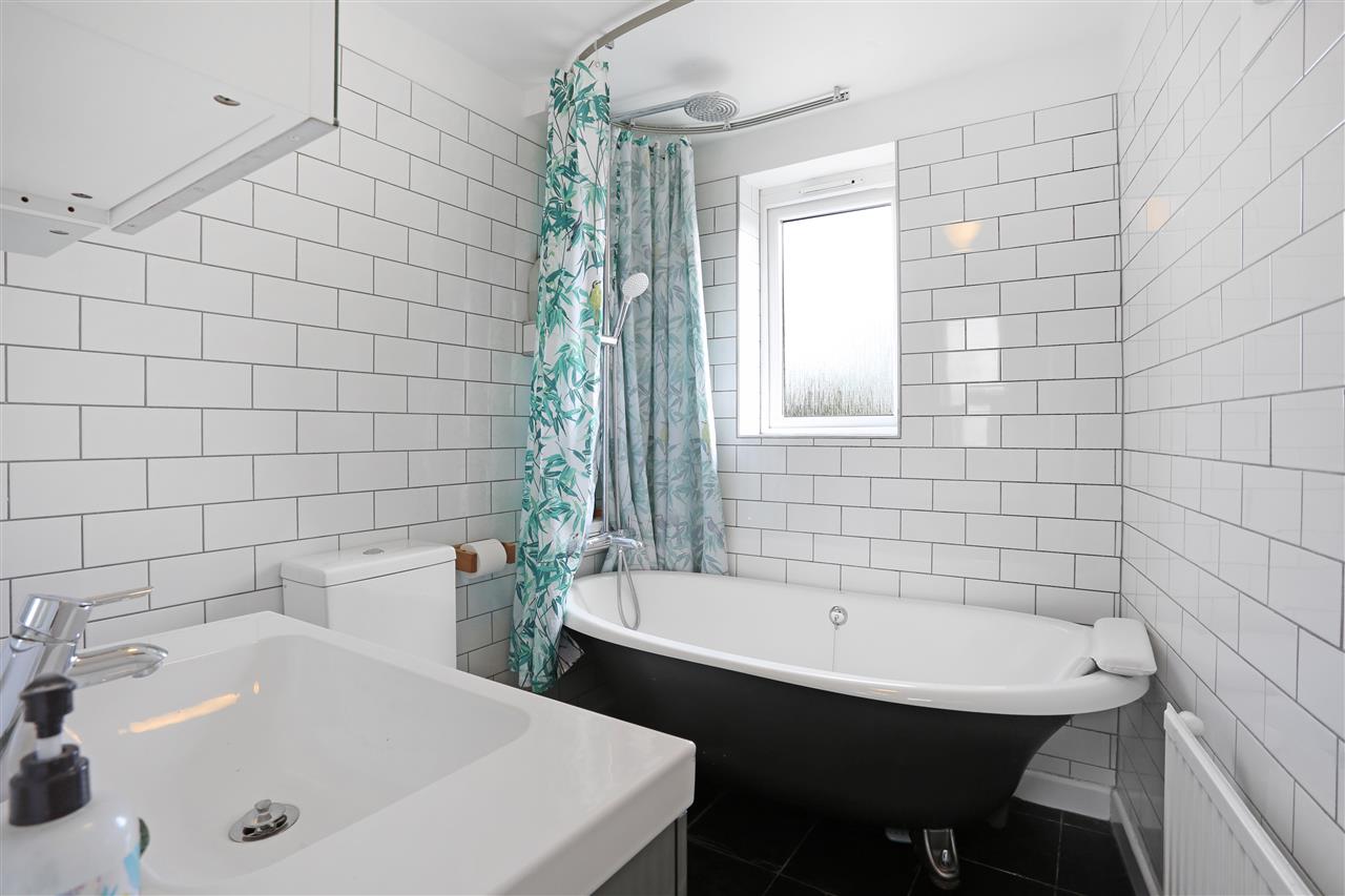 4 bed terraced house for sale in Trecastle Way  - Property Image 23