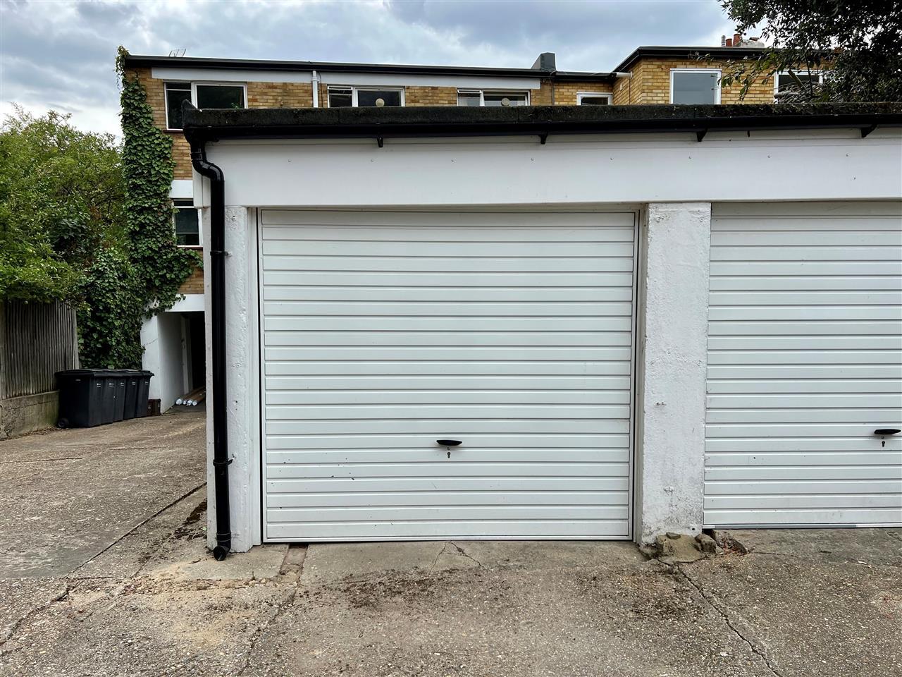 Garages for sale 6