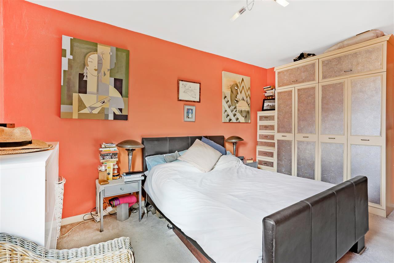 2 bed flat for sale in Camden Road 12