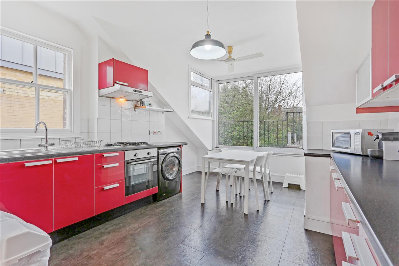 2 bed flat for sale in Archway Road  - Property Image 1