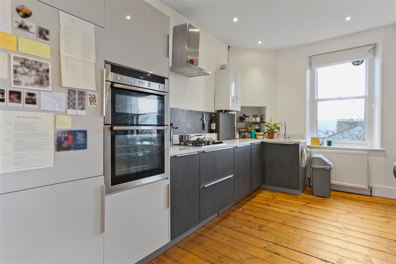 2 bed flat for sale in Carleton Road  - Property Image 10