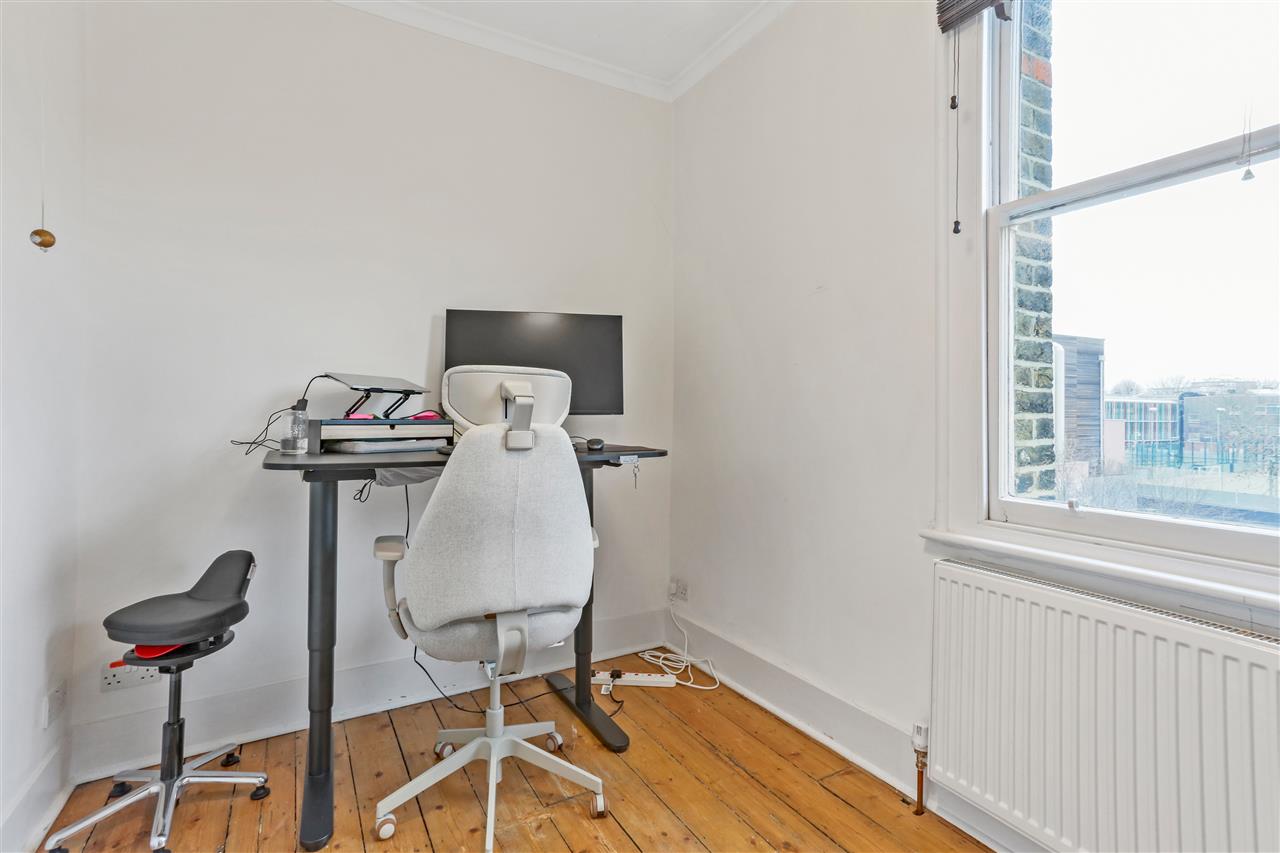 2 bed flat for sale in Carleton Road  - Property Image 14