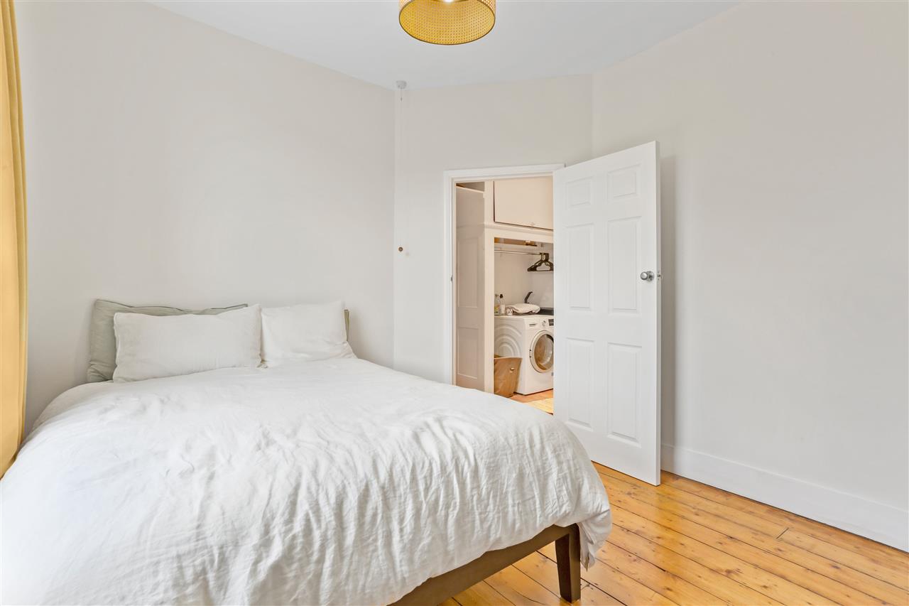 2 bed flat for sale in Carleton Road 16