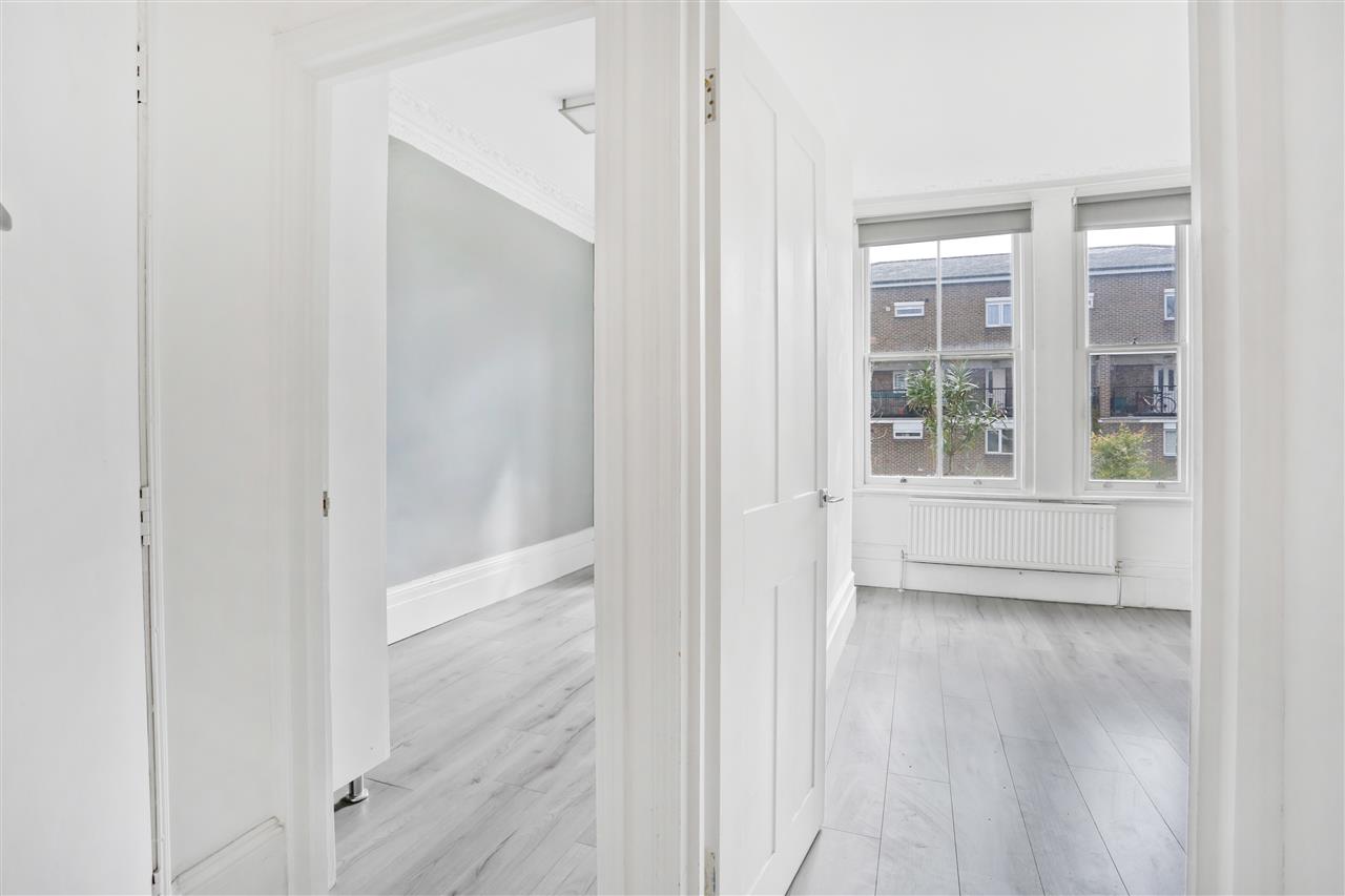 1 bed flat for sale in Hungerford Road  - Property Image 9