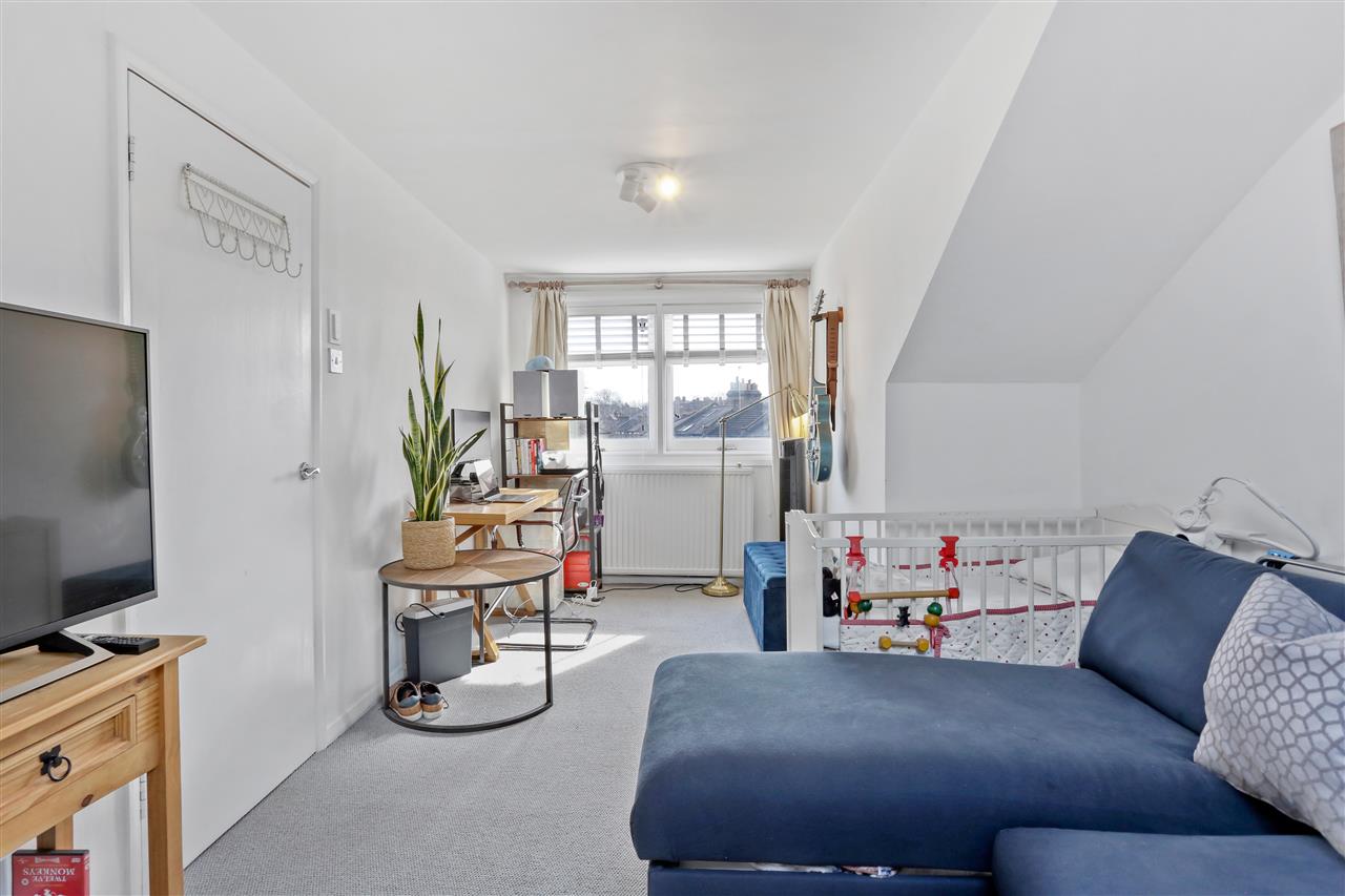 2 bed flat for sale in Tufnell Park Road  - Property Image 12