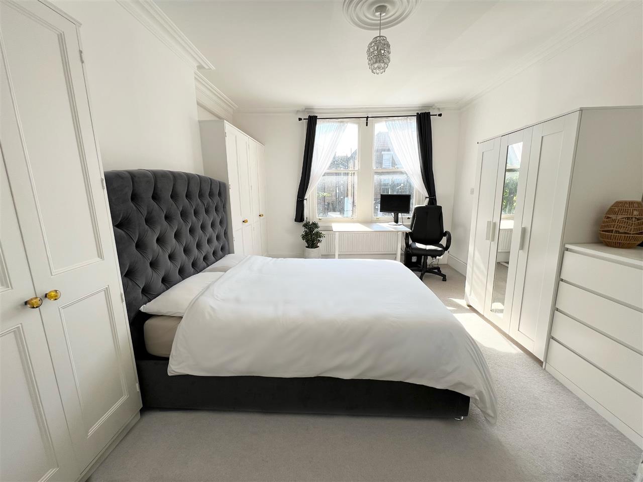 1 bed flat for sale in Lady Margaret Road 2