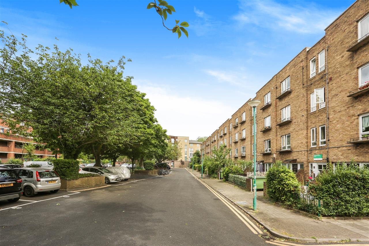 1 bed flat for sale in Brecknock Road 12