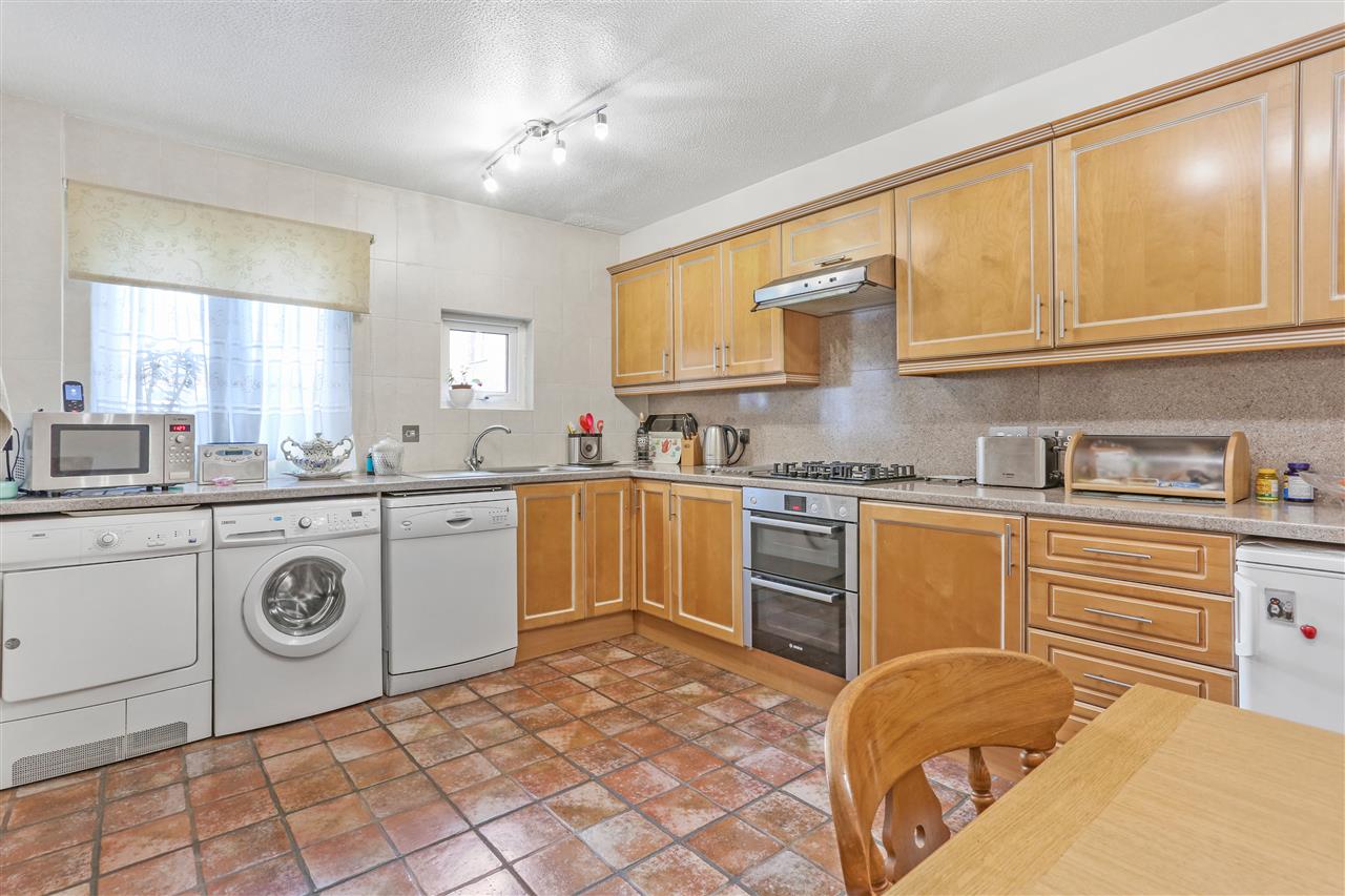 3 bed terraced house for sale in Bredgar Road 3