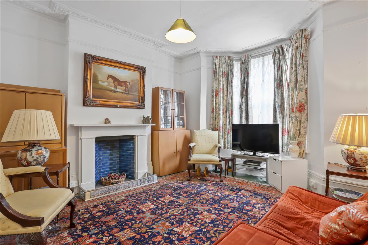 CHAIN FREE! A spacious (approximately 1567 Sq Ft / 145 Sq M) and rarely available Victorian family house requiring renovation to compliment its many original features, situated in a prime location in the heart of Dartmouth Park and close to Hampstead Heath, Swains Lane and Tufnell Park ...