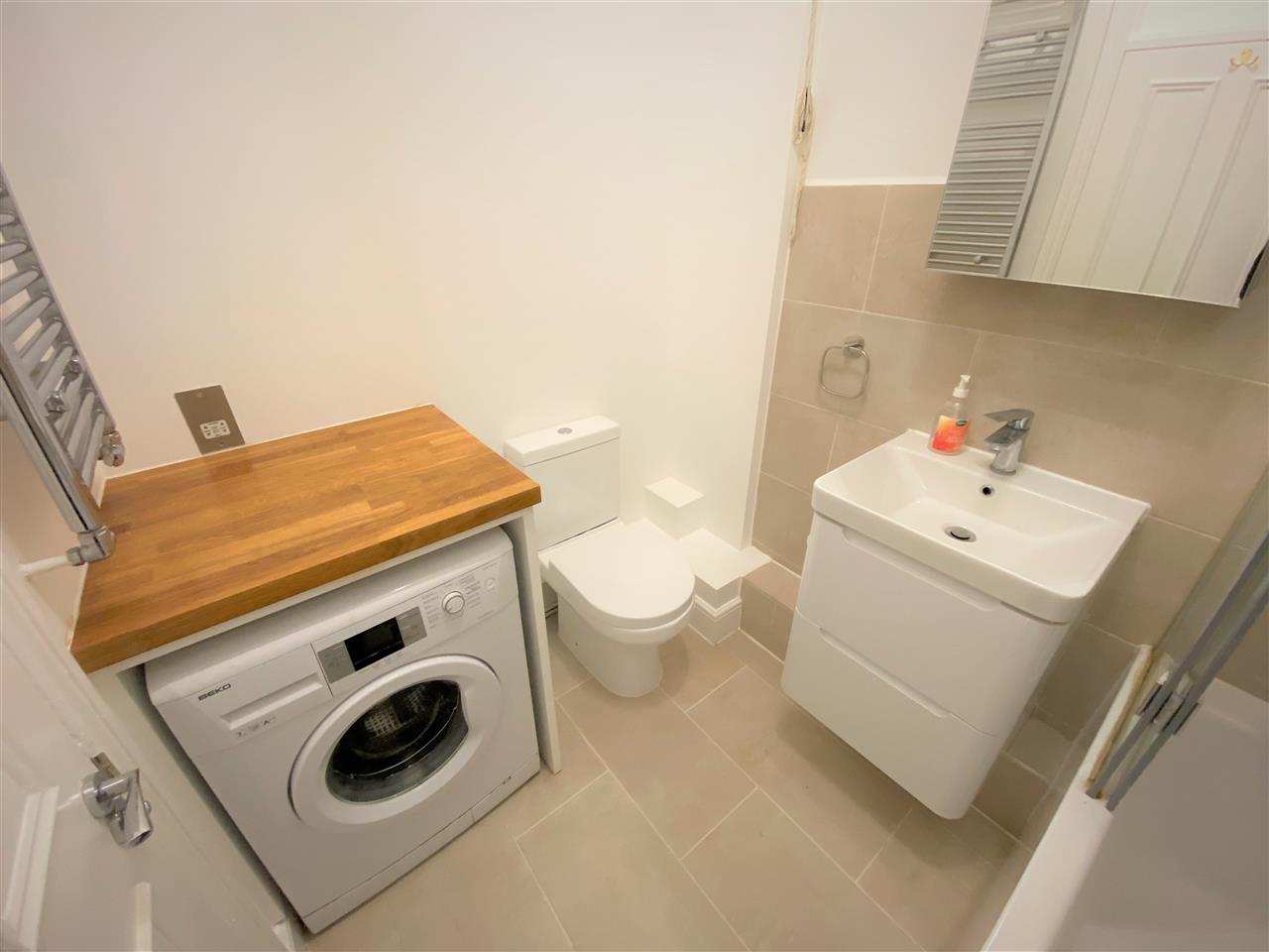 1 bed flat to rent in Camden Road 4