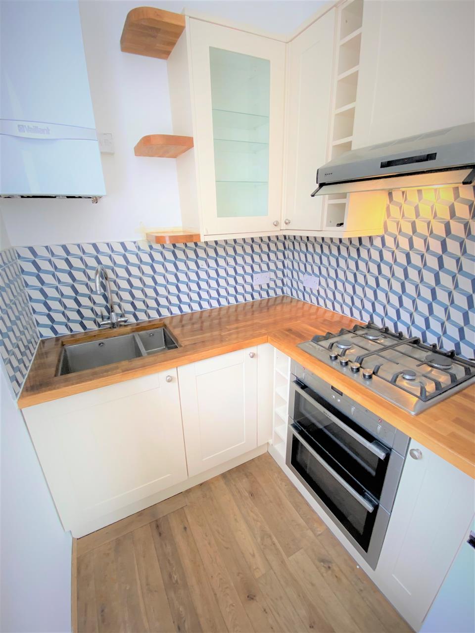 1 bed flat to rent in Camden Road 7