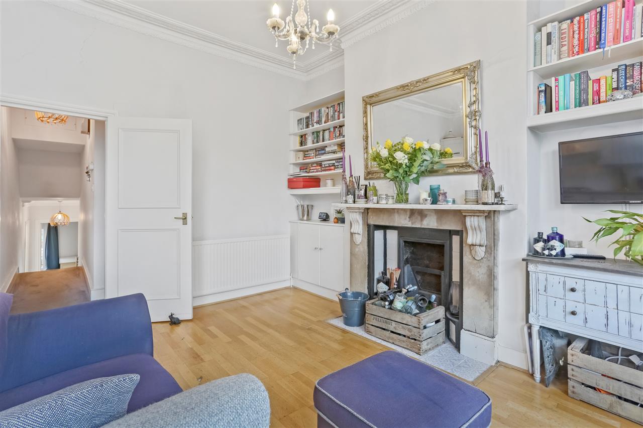 2 bed flat for sale in Tufnell Park Road 12