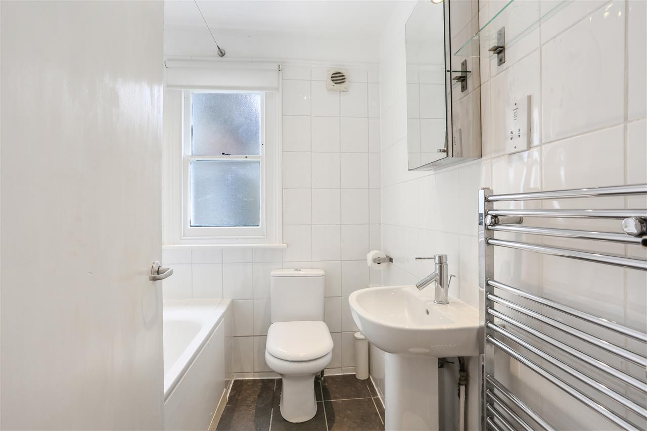 2 bed flat for sale in Mercers Road  - Property Image 8