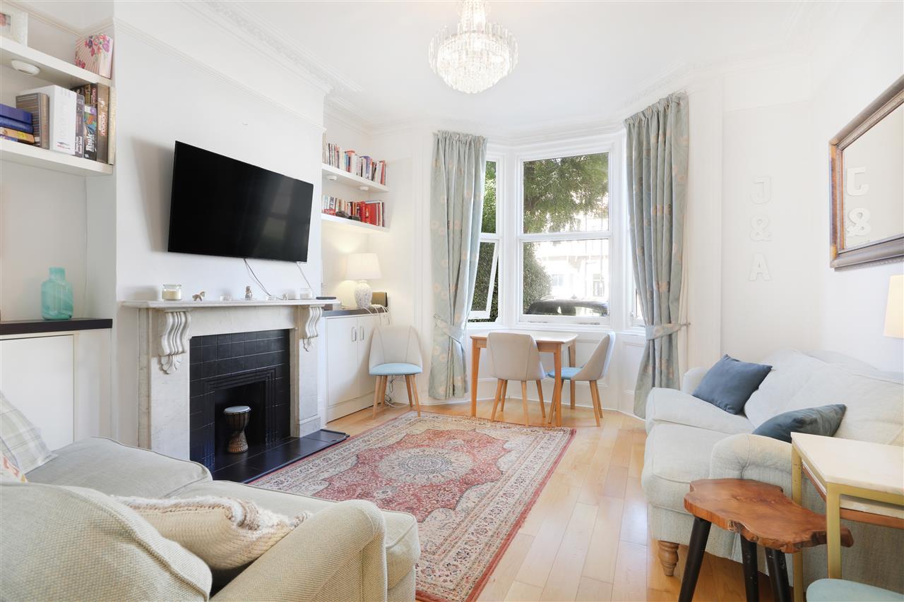CHAIN FREE! A very well presented and spacious (approximately 716 Sq Ft/67 Sq M) split level ground floor garden apartment situated in a sought after location within close proximity to an array of independent shops, local green spaces, Tufnell Park Tavern gastro pub and Tufnell Park (Northern ...