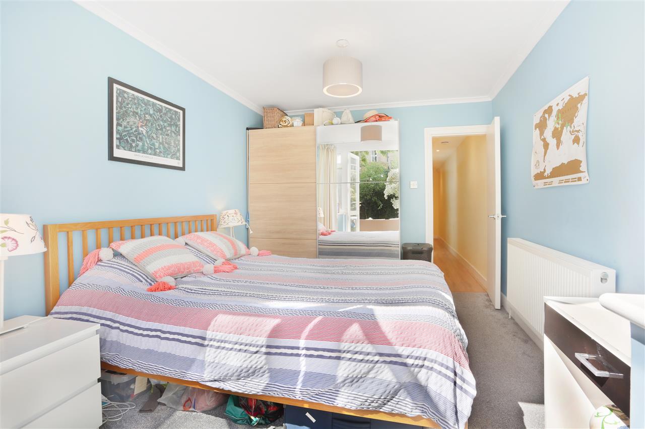 2 bed flat for sale in Tufnell Park Road 12