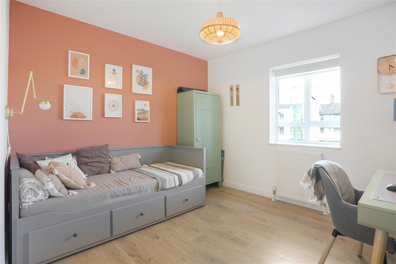 2 bed flat for sale  - Property Image 17