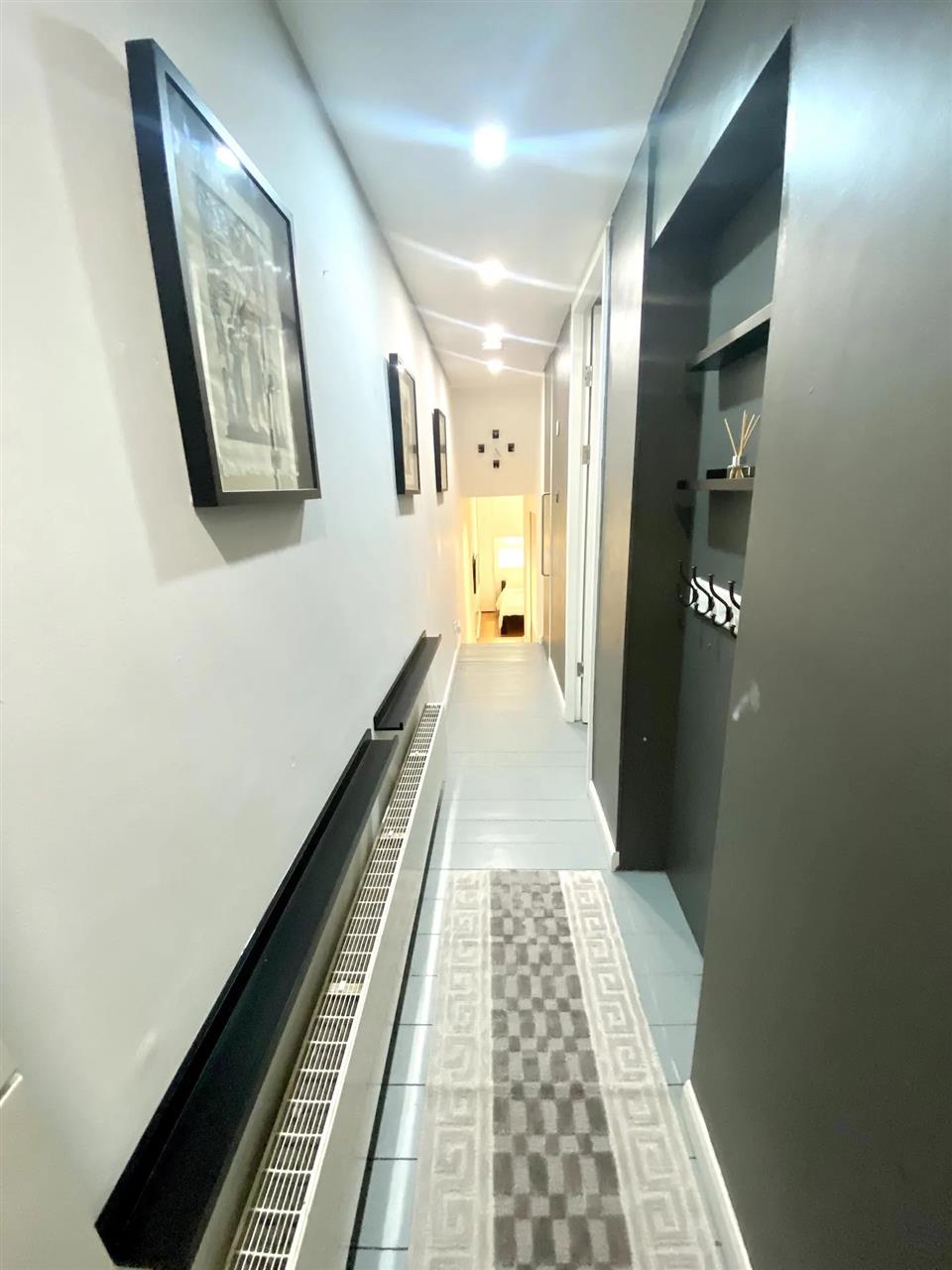 1 bed flat for sale in Southcote Road 7