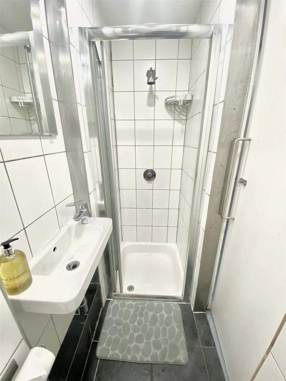 1 bed flat for sale in Southcote Road 13