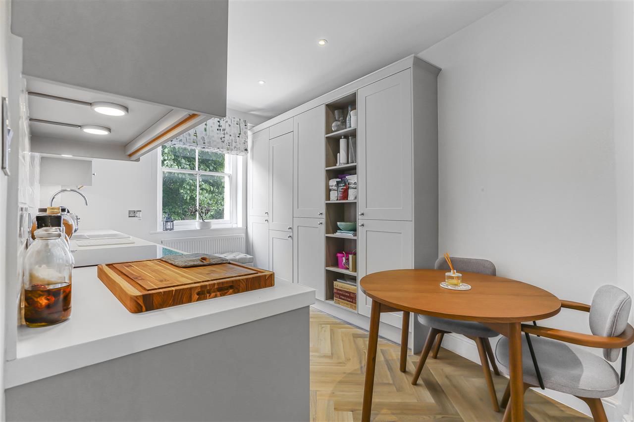 1 bed flat for sale in Lady Somerset Road 0