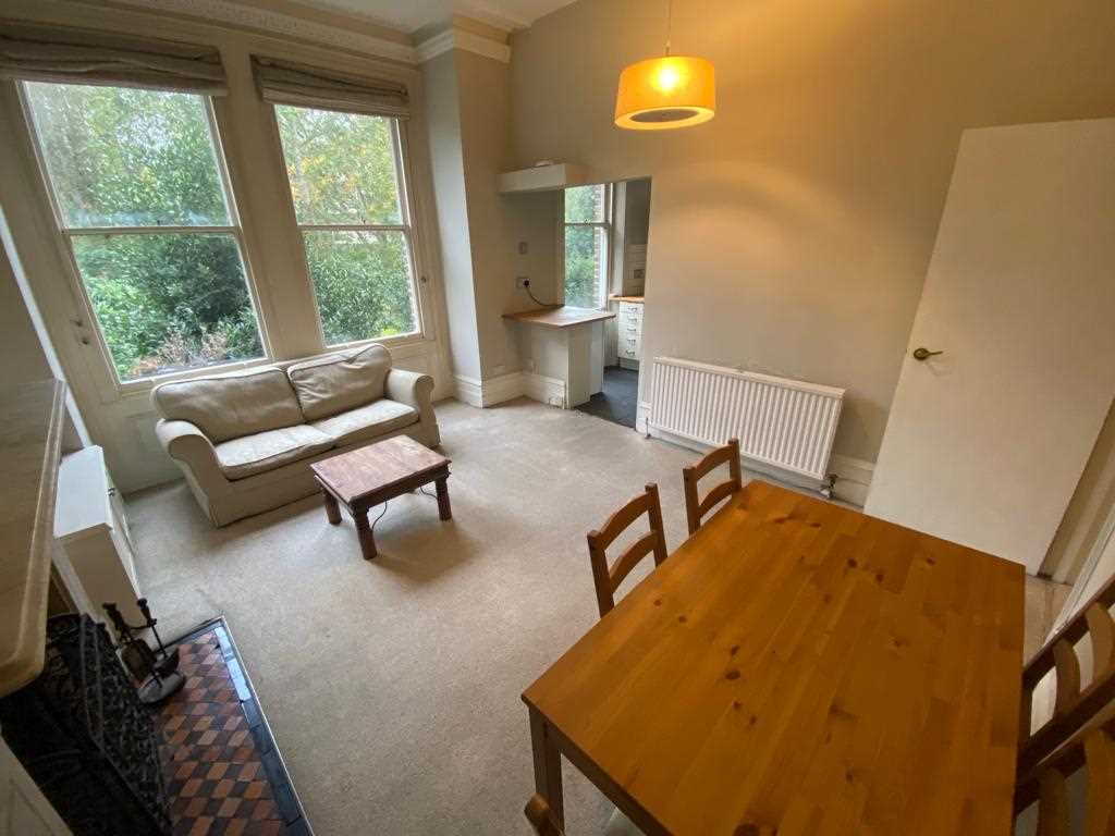 1 bed flat to rent in Dalmeny Road 3