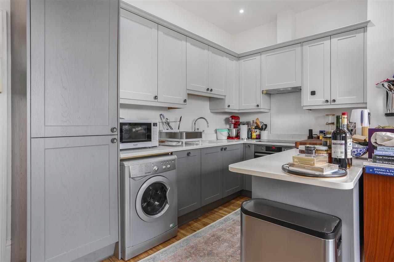 2 bed flat for sale in Brecknock Road 3
