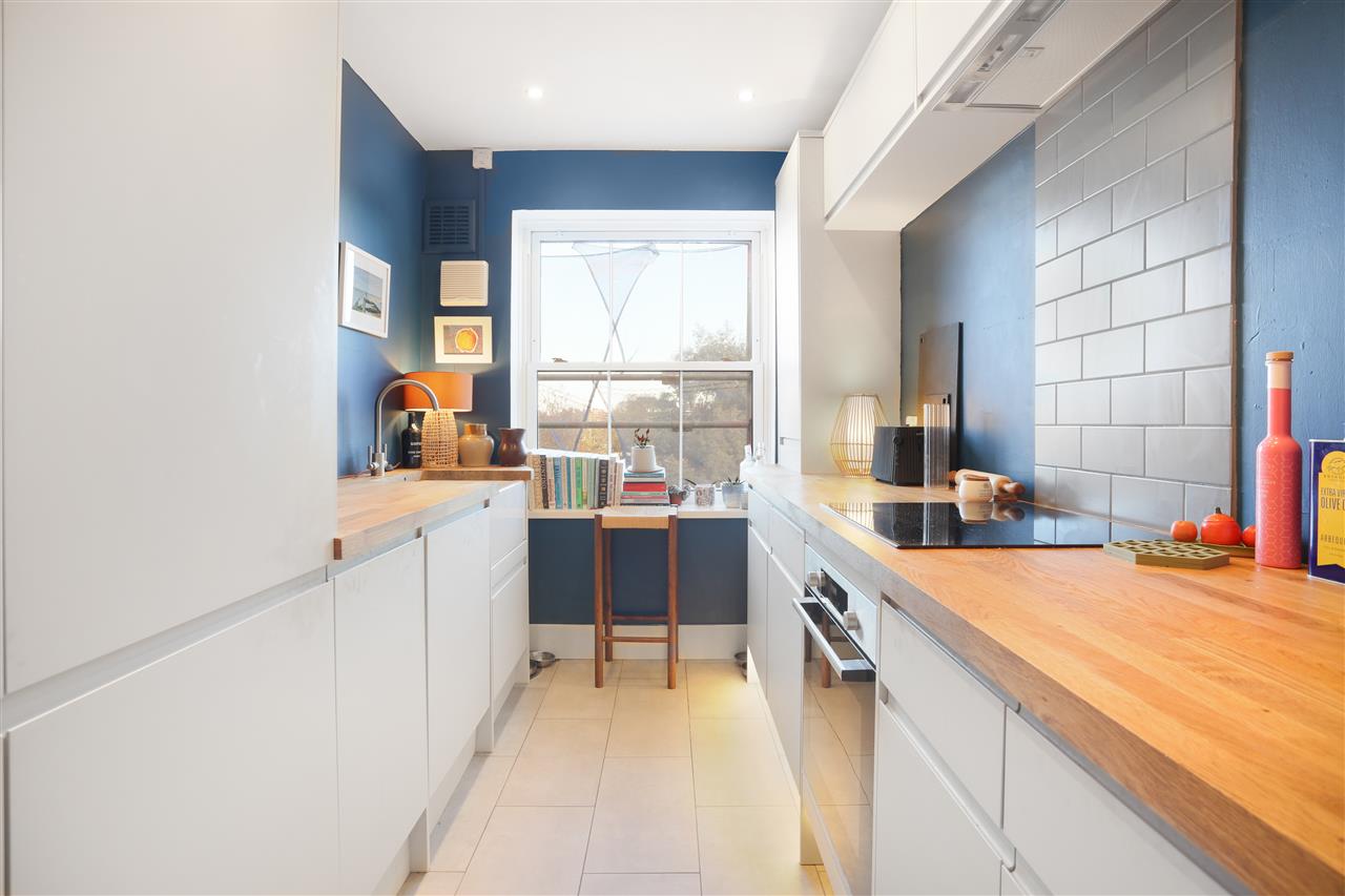 3 bed flat for sale in Chambers Road 1