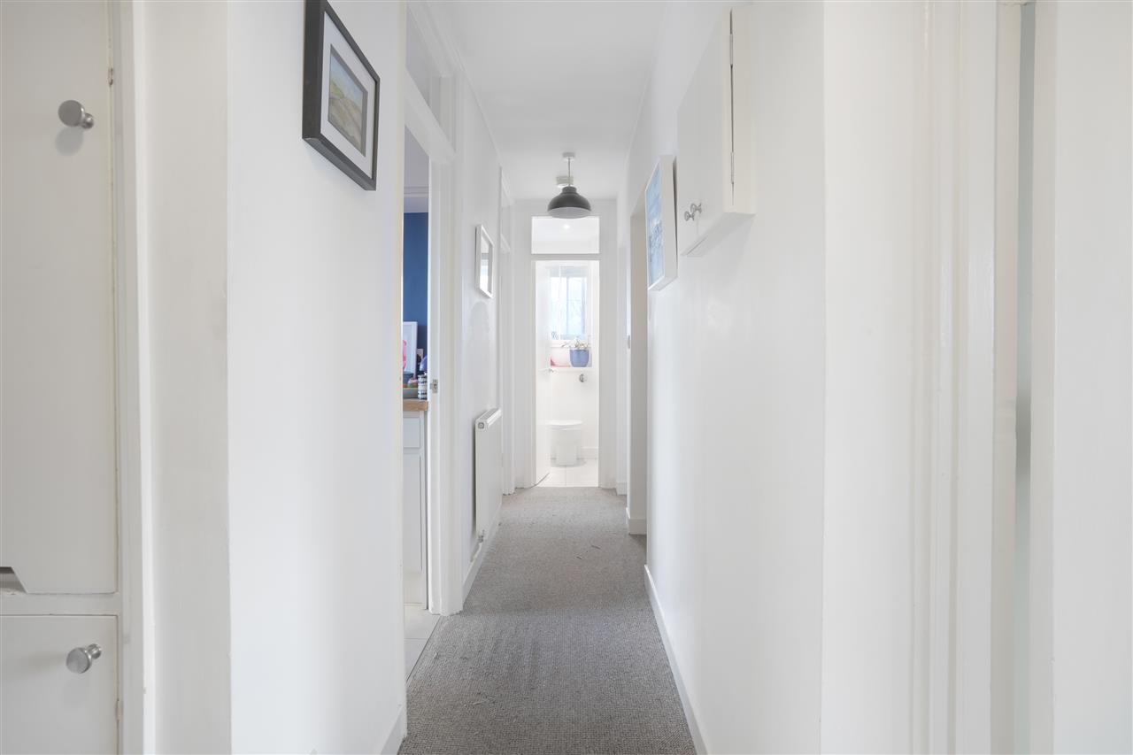 3 bed flat for sale in Chambers Road 16