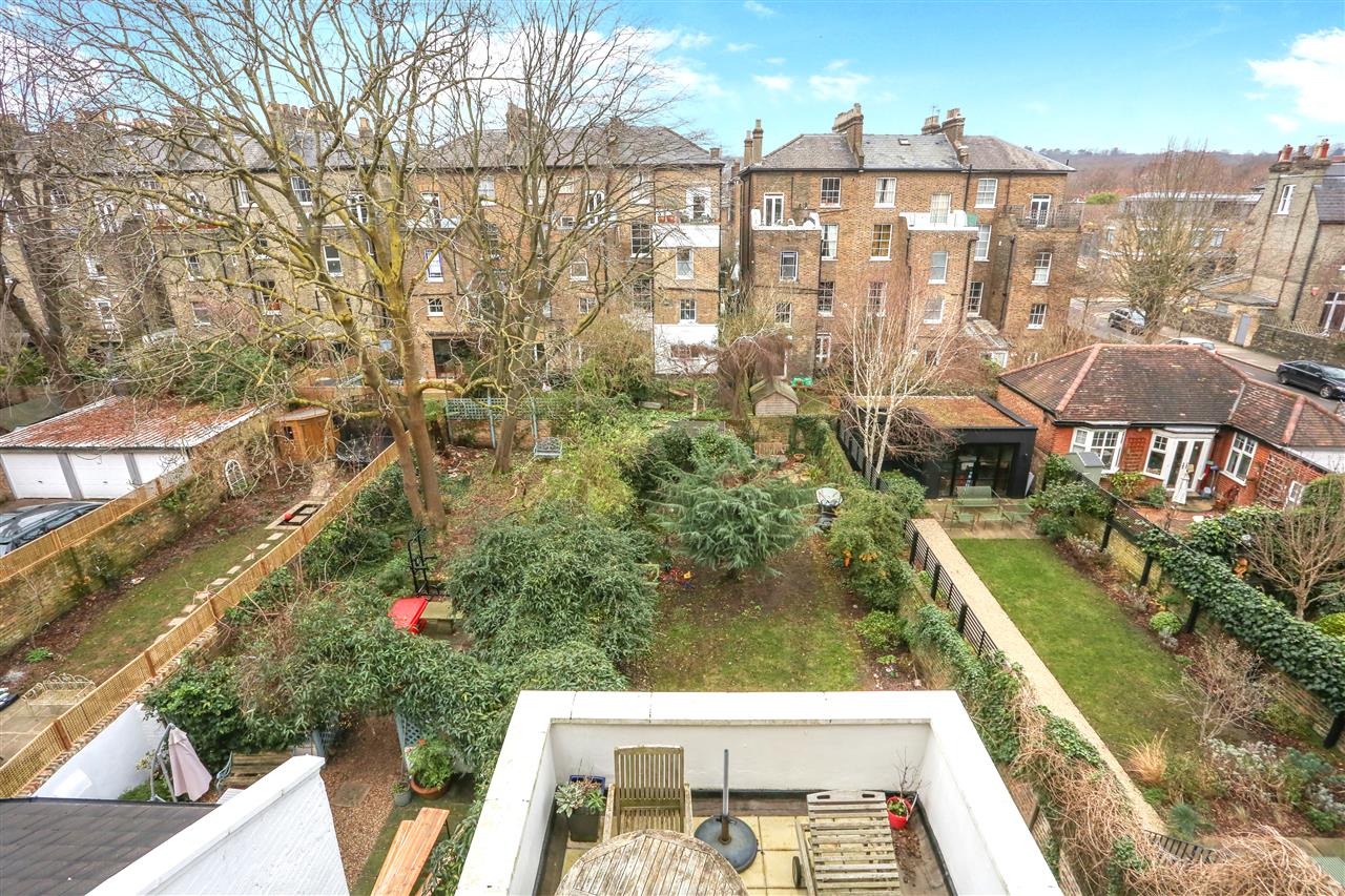 2 bed flat for sale in Dartmouth Park Road 8