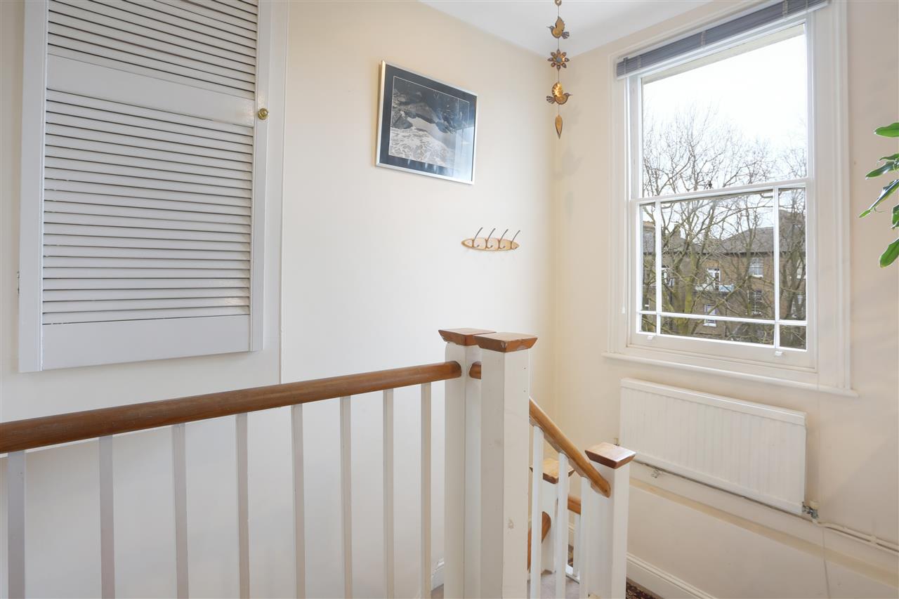2 bed flat for sale in Dartmouth Park Road 10