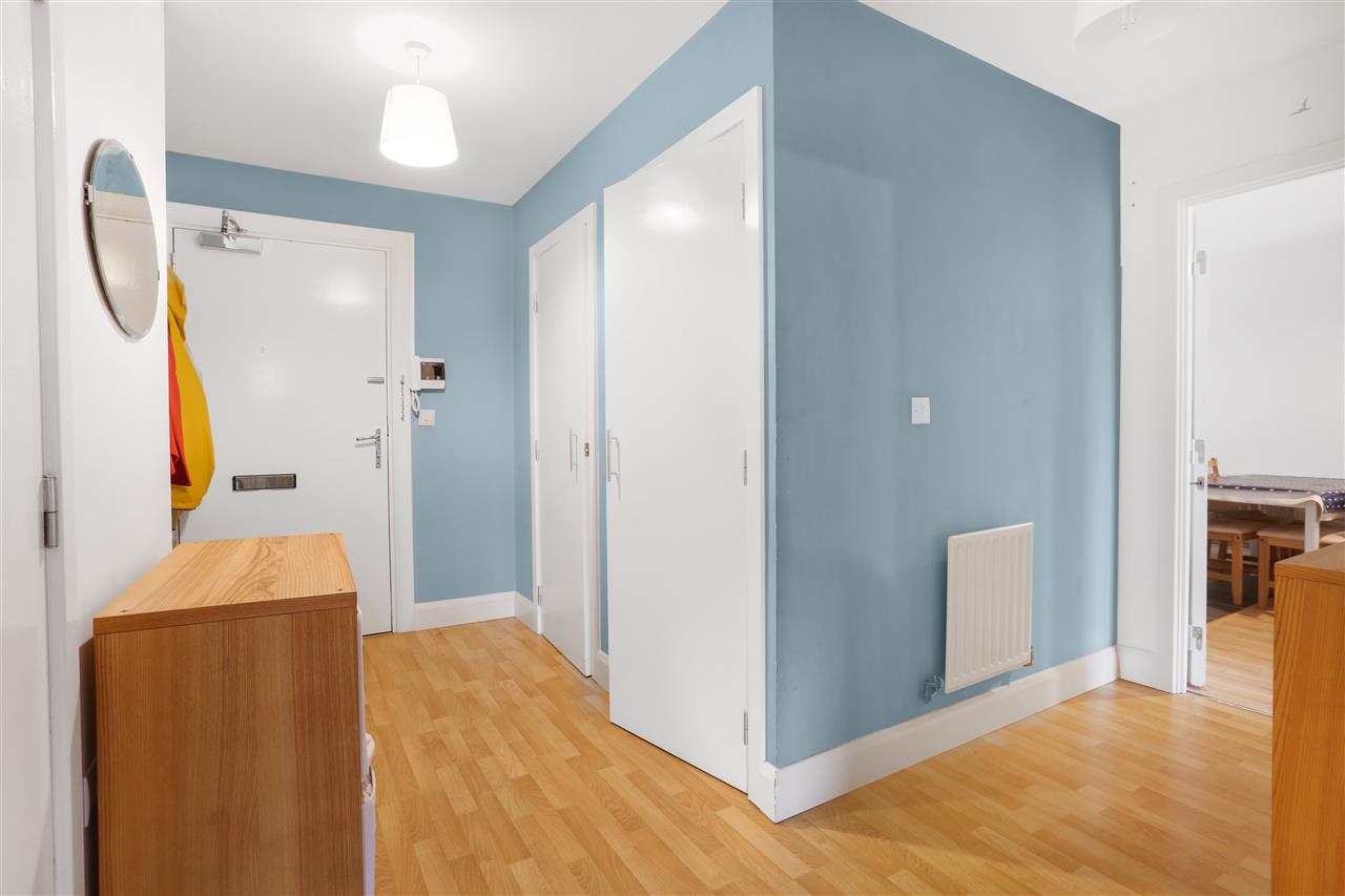 2 bed flat for sale in Junction Road  - Property Image 10