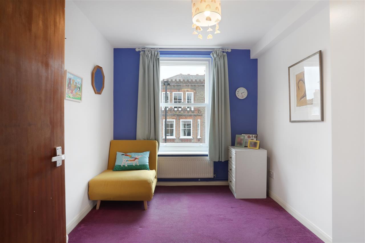 2 bed flat for sale in Chetwynd Road 8