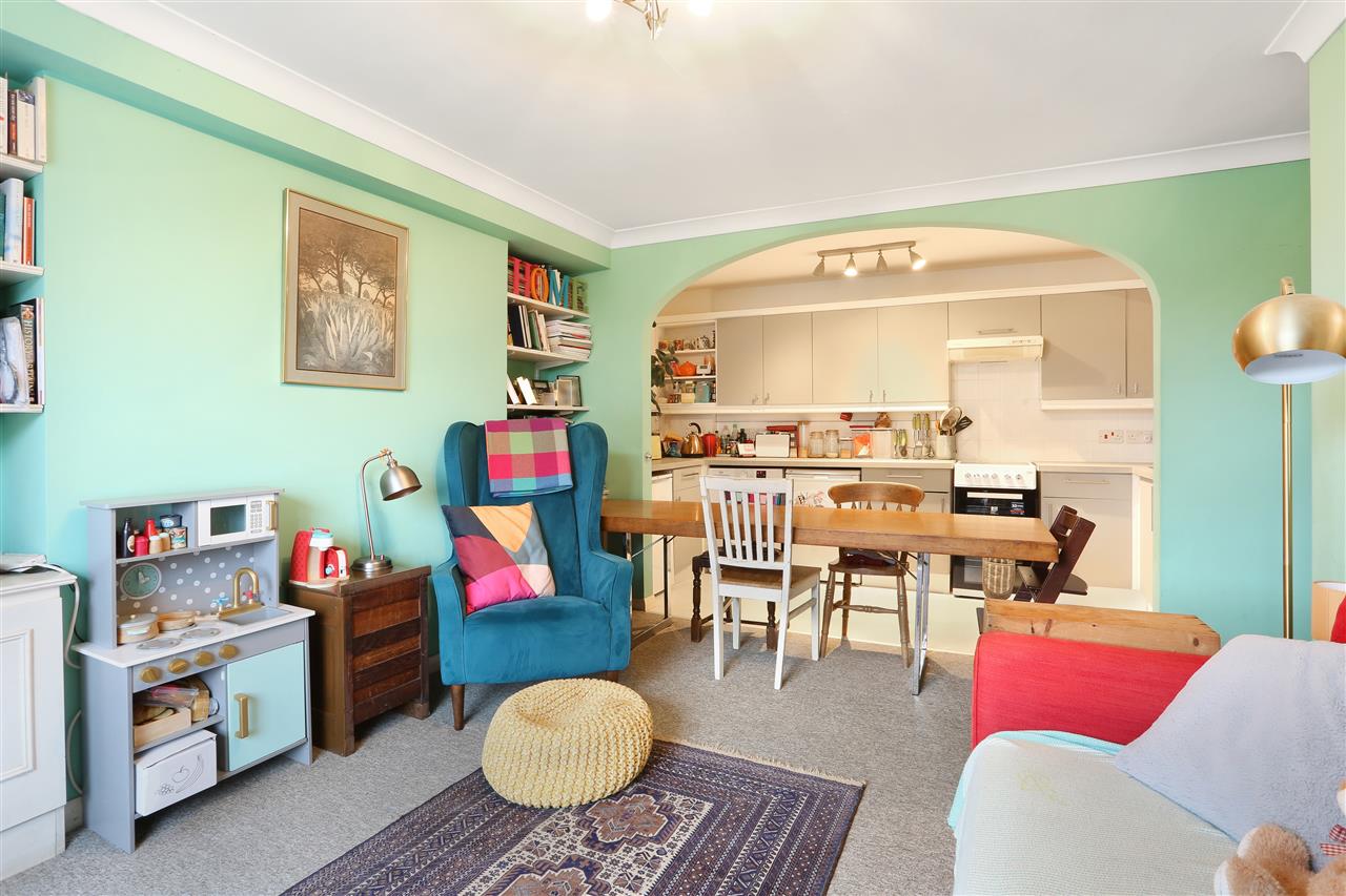 2 bed flat for sale in Chetwynd Road  - Property Image 18