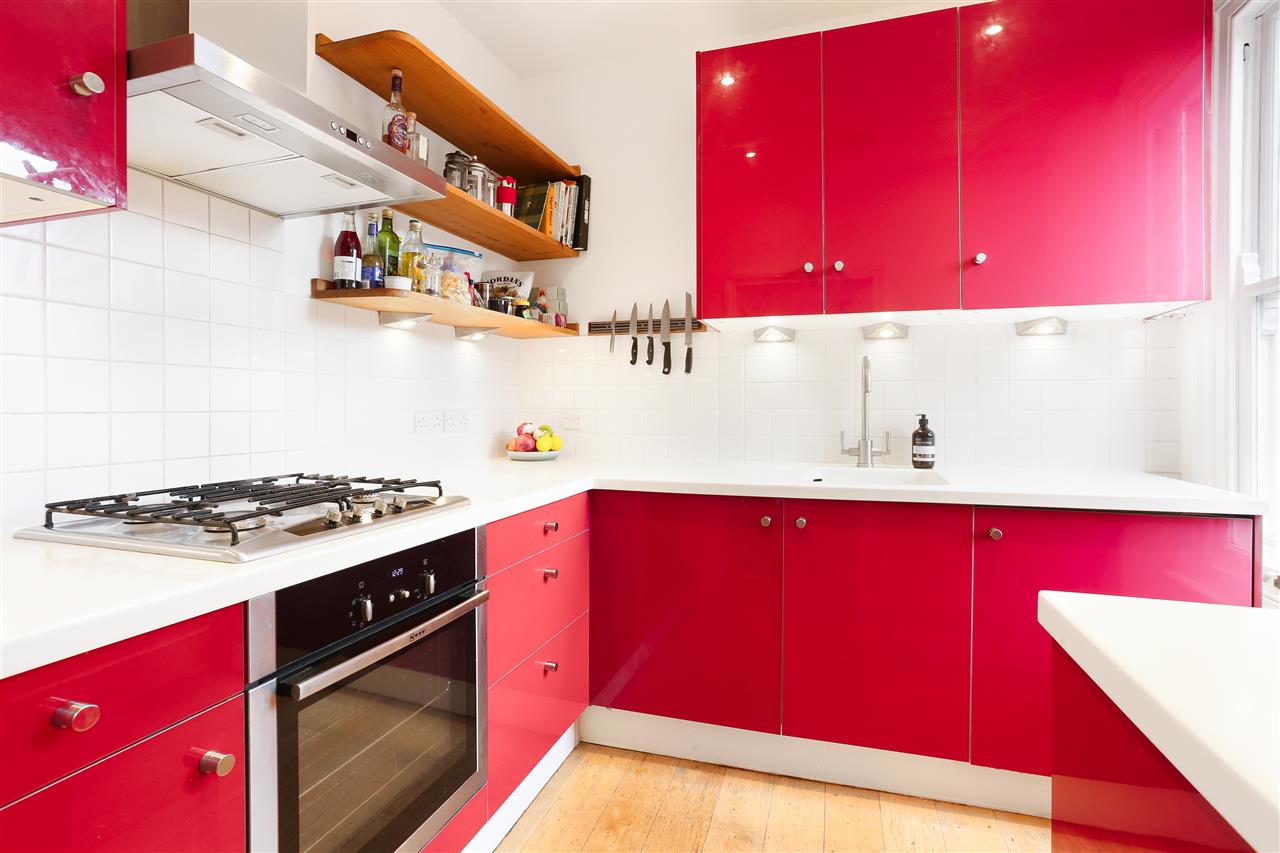 1 bed flat for sale in St George's Avenue 2