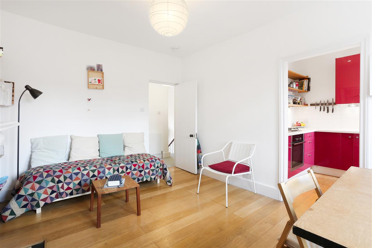 1 bed flat for sale in St George's Avenue 6