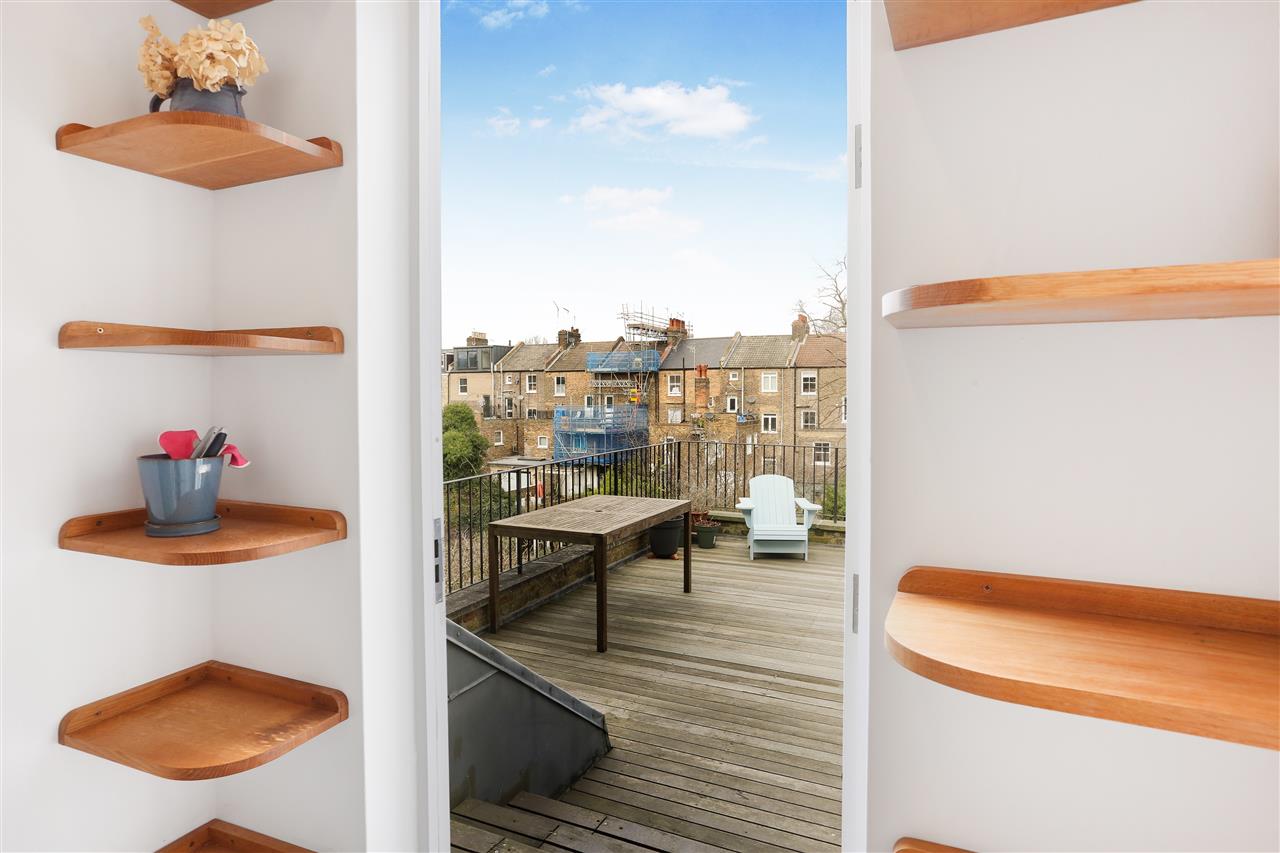 1 bed flat for sale in St George's Avenue 14