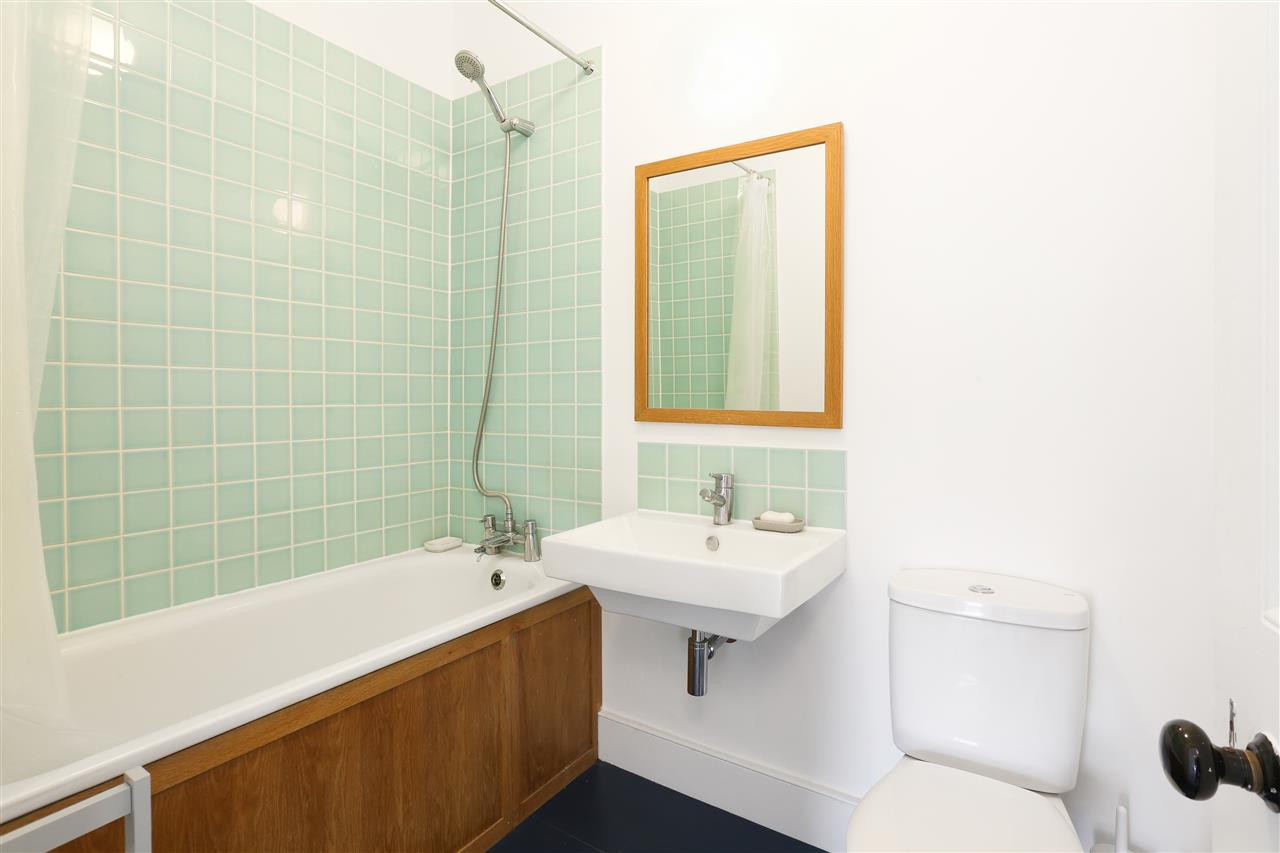 1 bed flat for sale in St George's Avenue 15